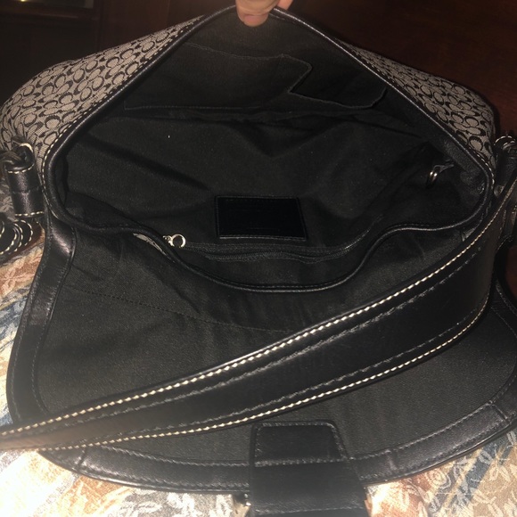 COACH PURSE - Picture 11 of 13